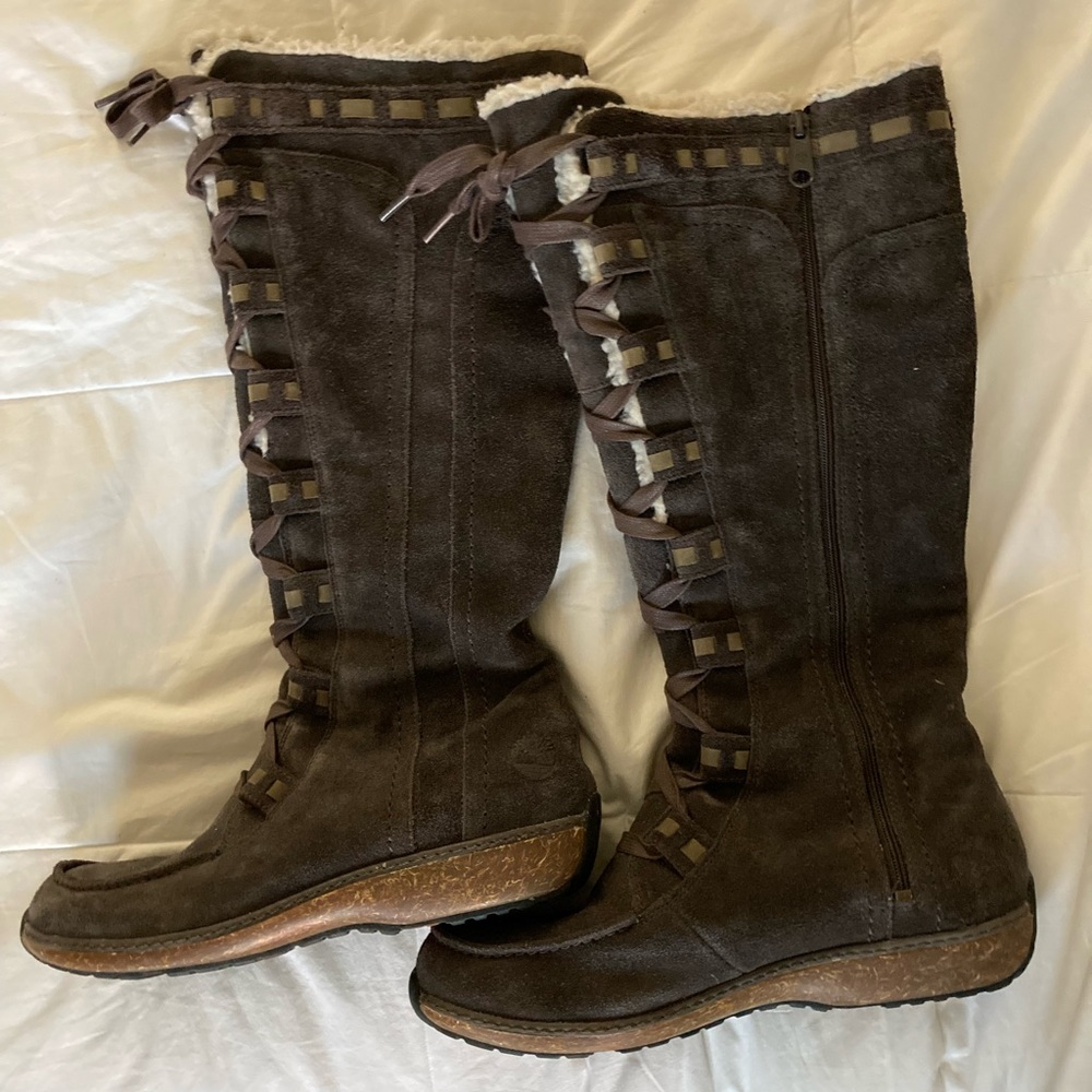 Suede Timberland Earthkeepers Boots size 10